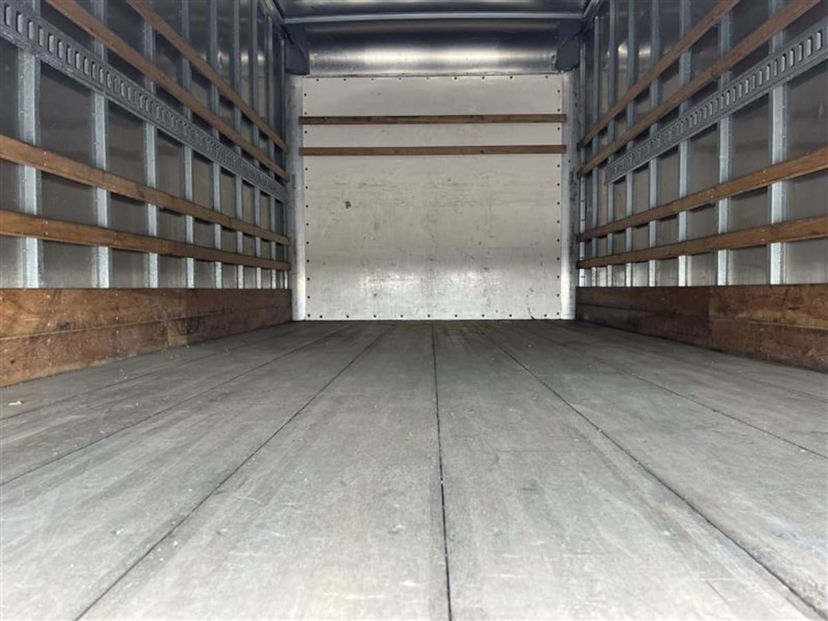 2019 Isuzu NPR HD 878592