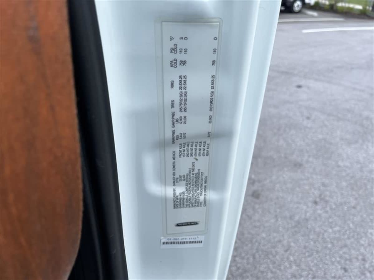 2019 Freightliner - image 10