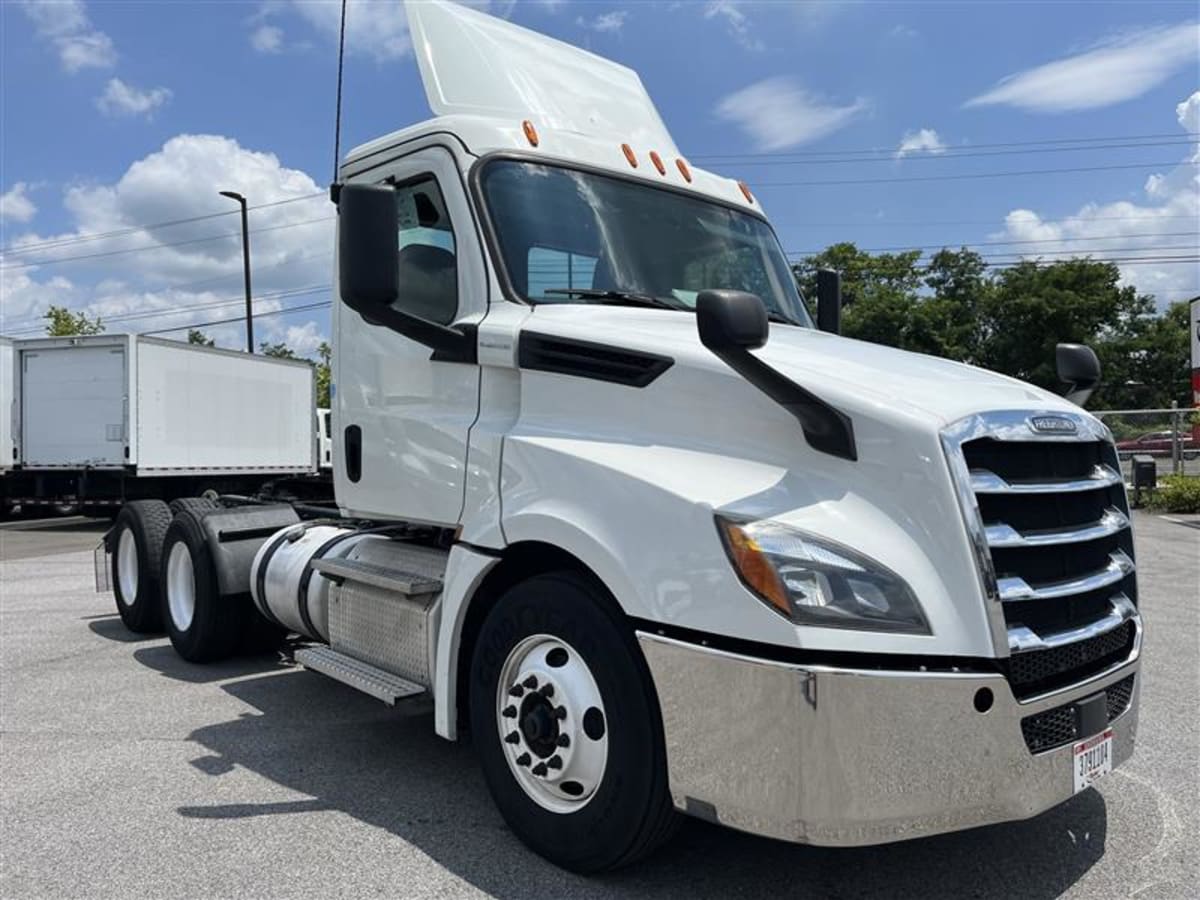 2019 Freightliner - image 3