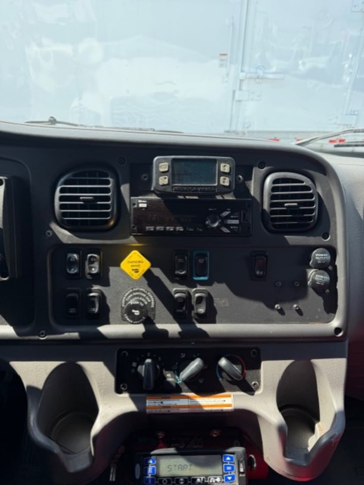 2019 Freightliner/Mercedes M2 106 878635