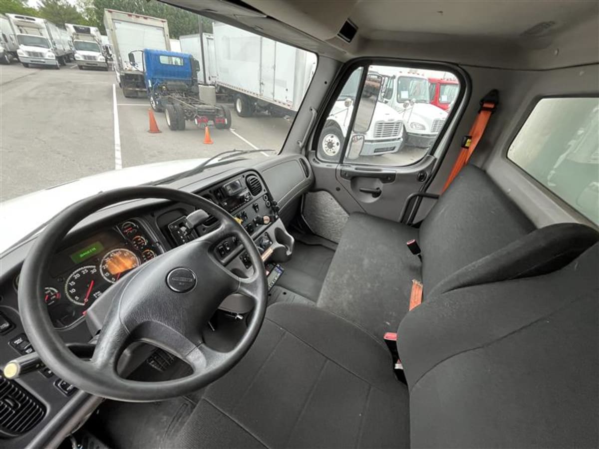 2019 Freightliner/Mercedes M2 106 878644