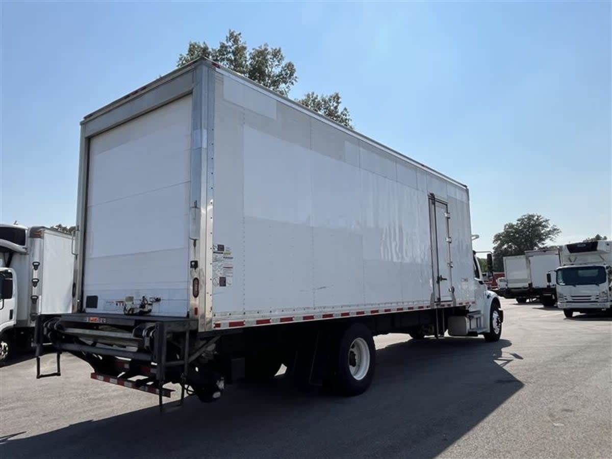 2019 Freightliner M2 106 878649