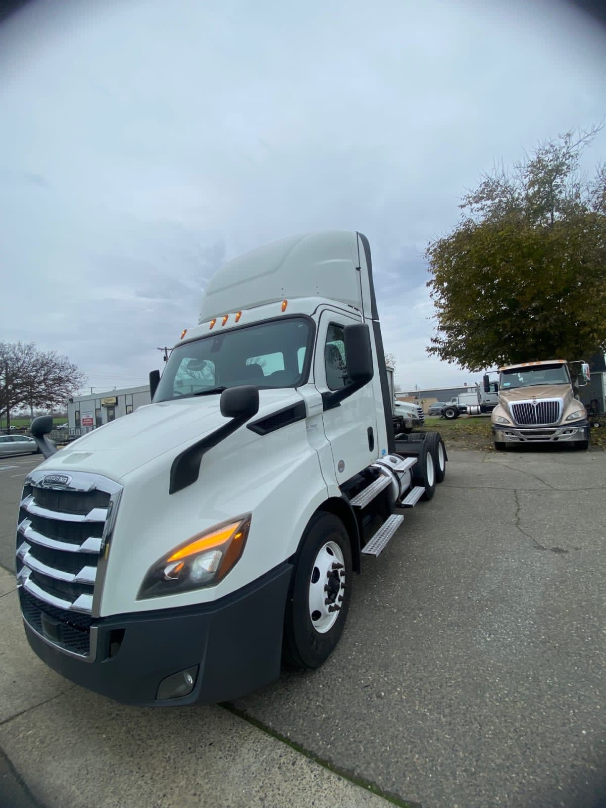 2020 Freightliner - image 1