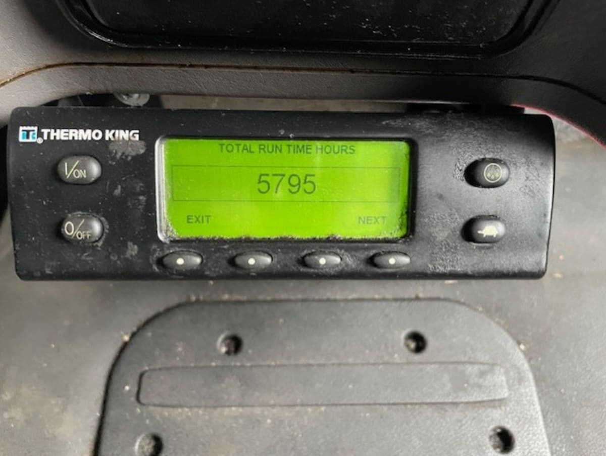2019 Freightliner M2 106 878727