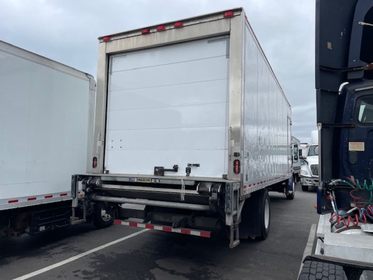 2019 Freightliner M2 106 878728