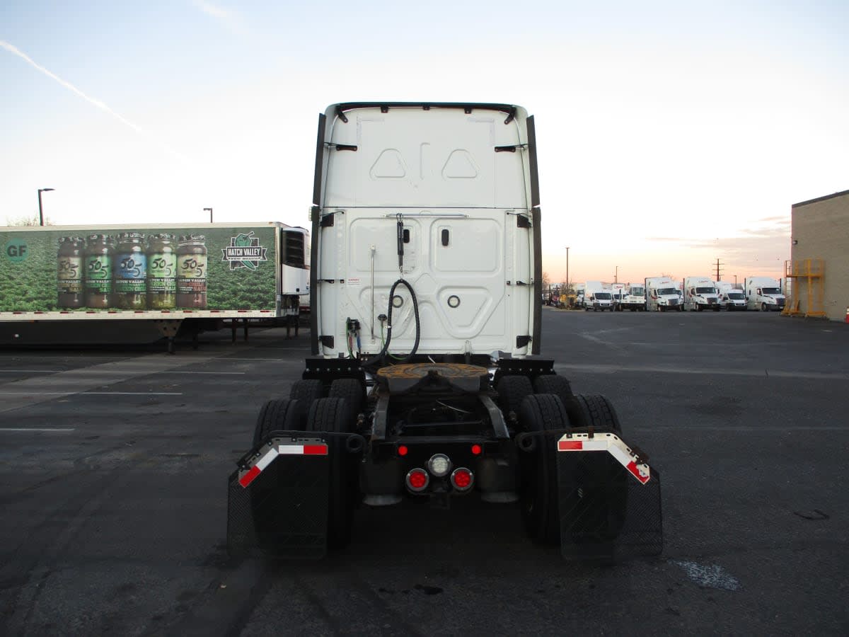 2020 Freightliner - image 5