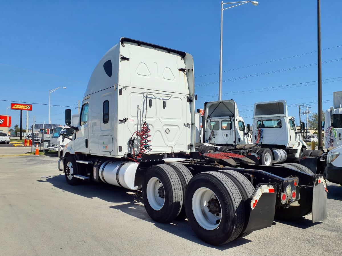 2020 Freightliner - image 6
