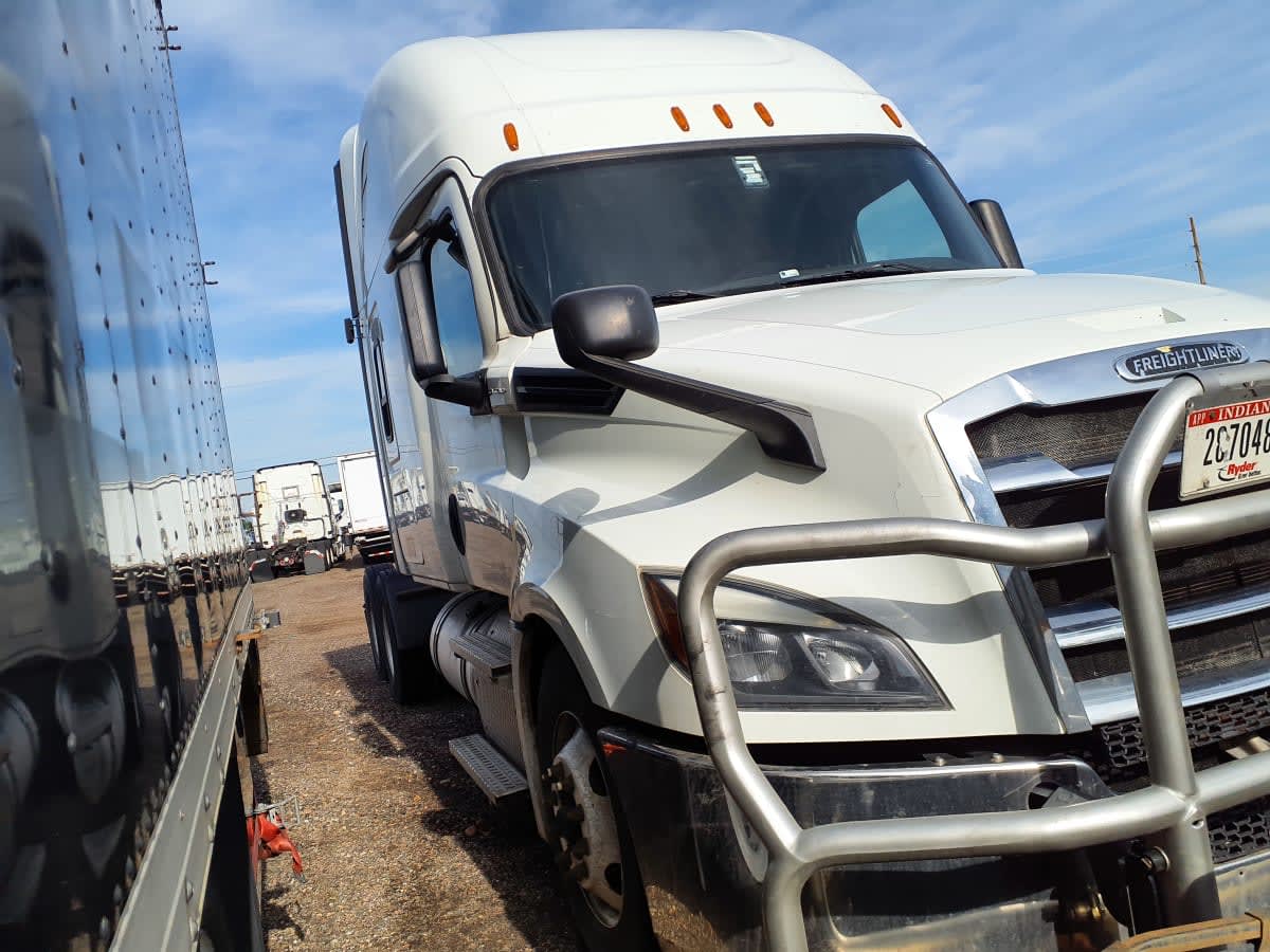 2020 Freightliner - image 3