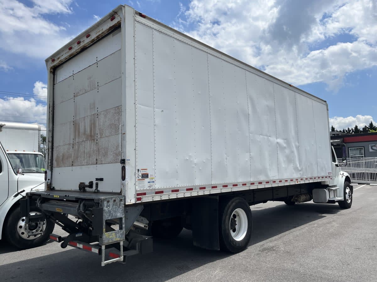 2019 Freightliner M2 106 878840