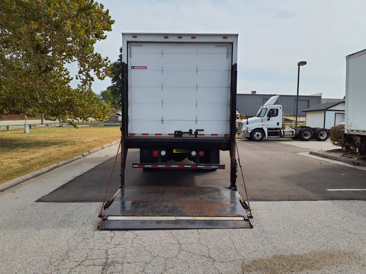 2019 Freightliner M2 106 878944