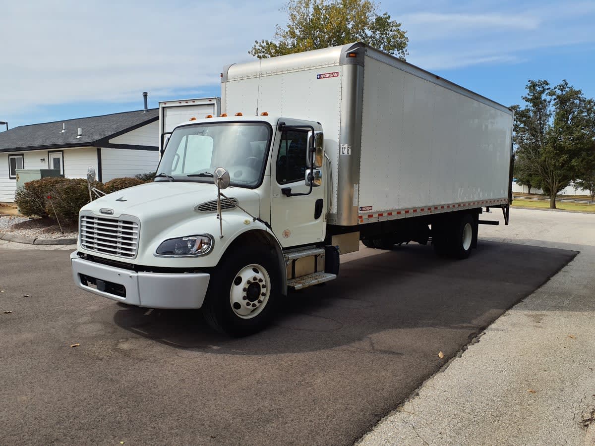 2019 Freightliner M2 106 878944