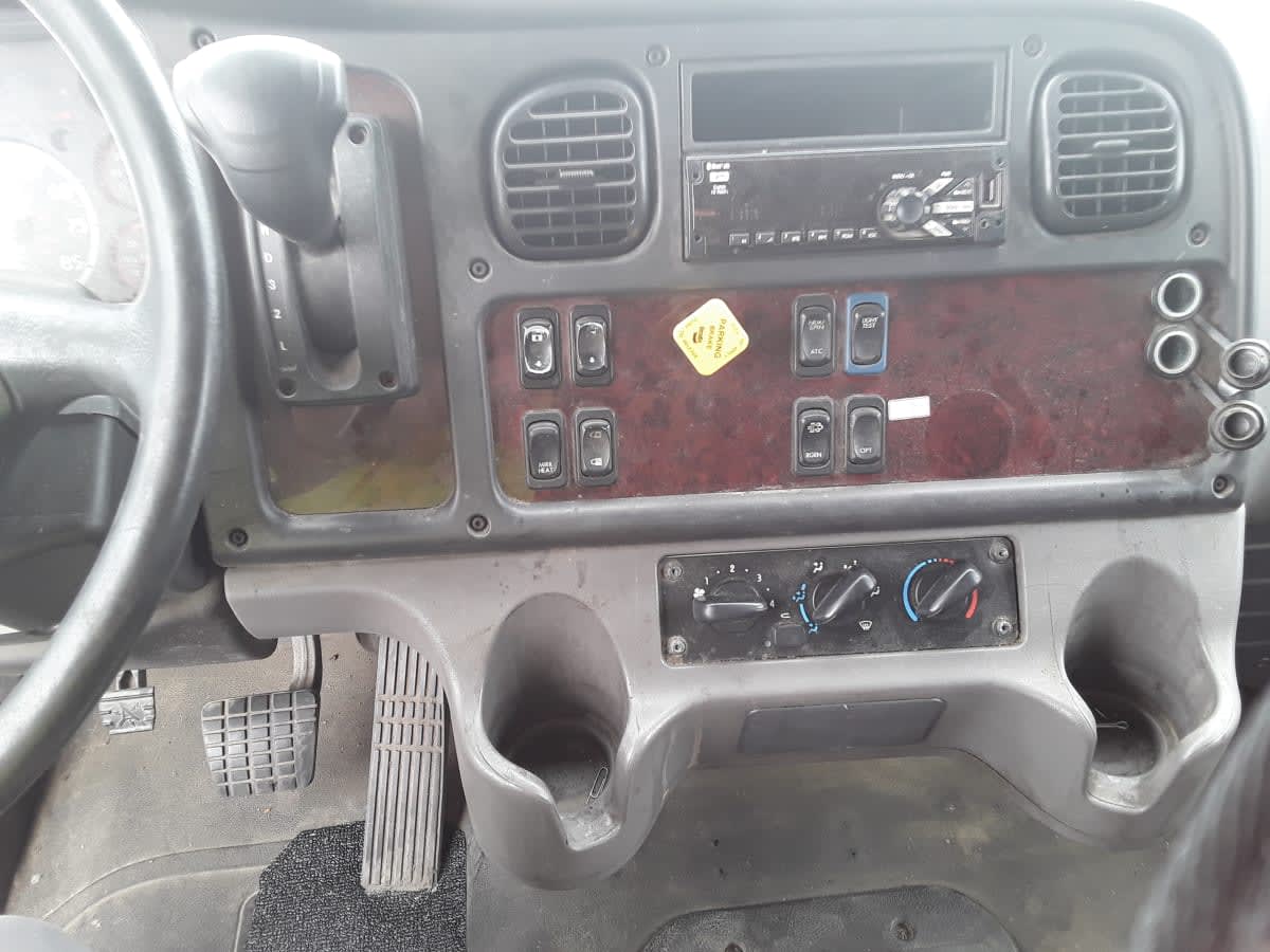2019 Freightliner M2 106 879070