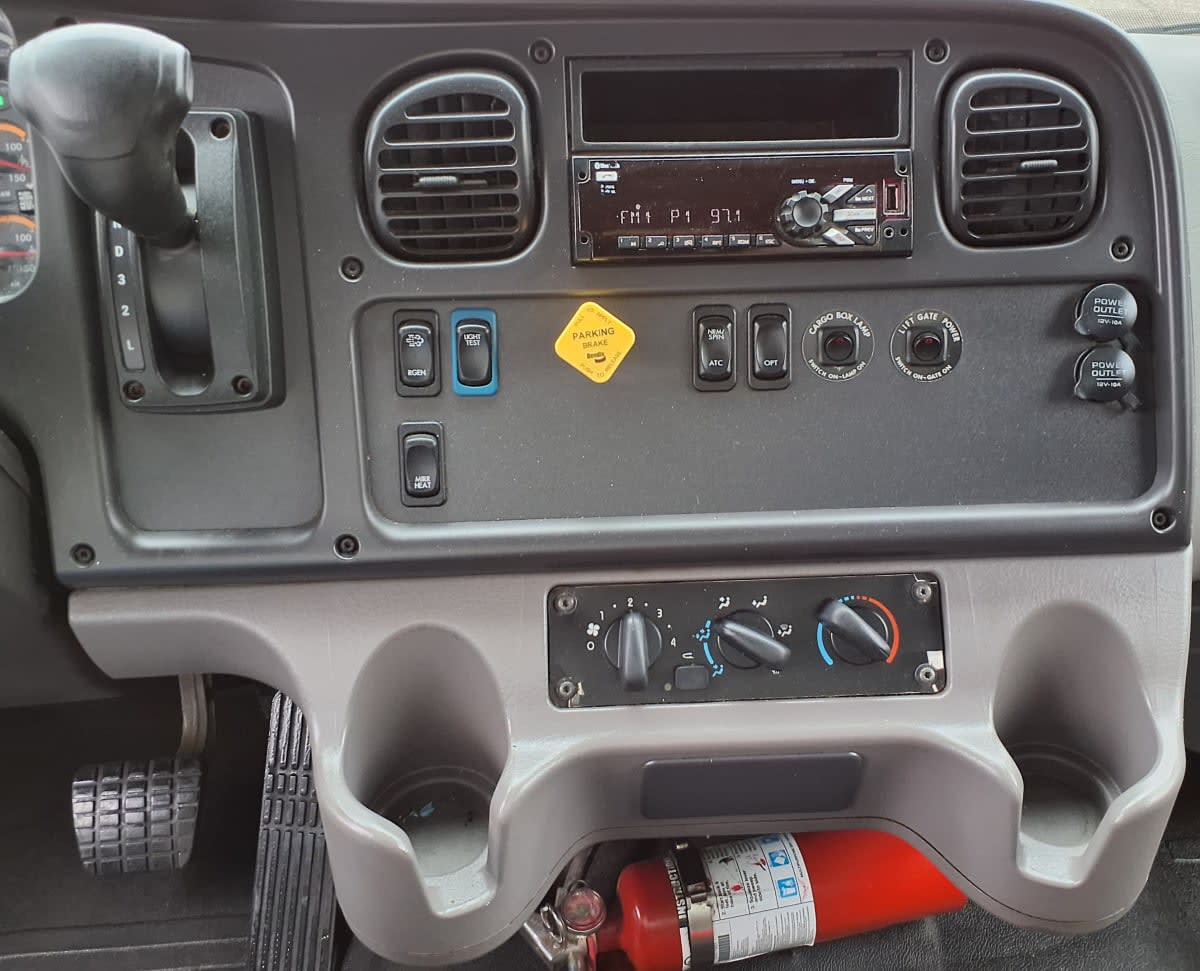 2019 Freightliner/Mercedes M2 106 879138