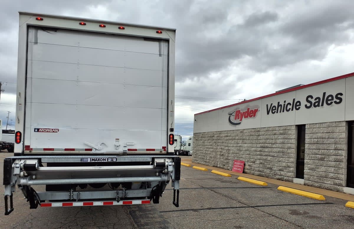 2019 Freightliner/Mercedes M2 106 879138