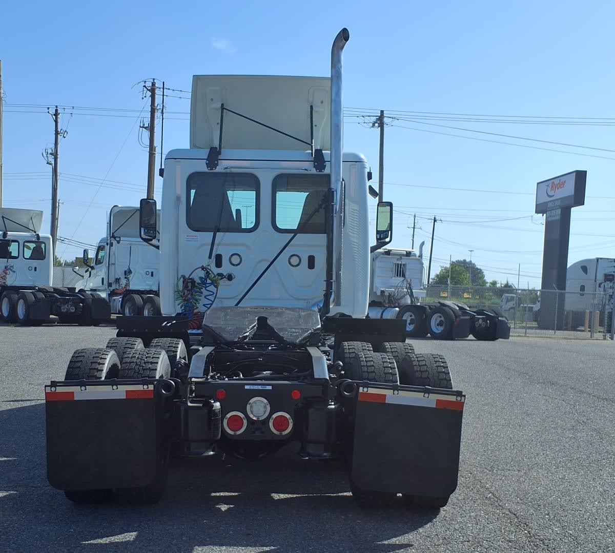 2020 Freightliner Cascadia in Memphis, TN — photo 5