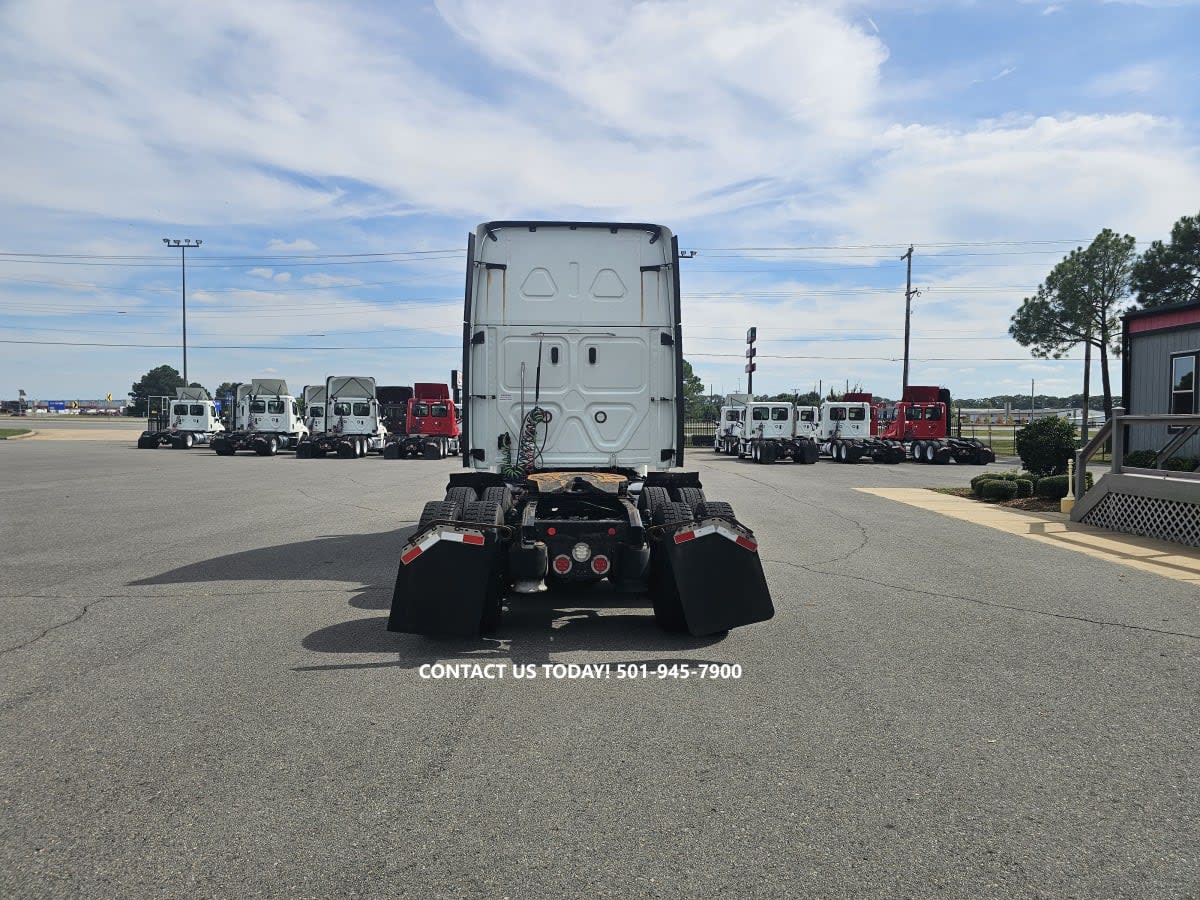 2020 Freightliner - image 5