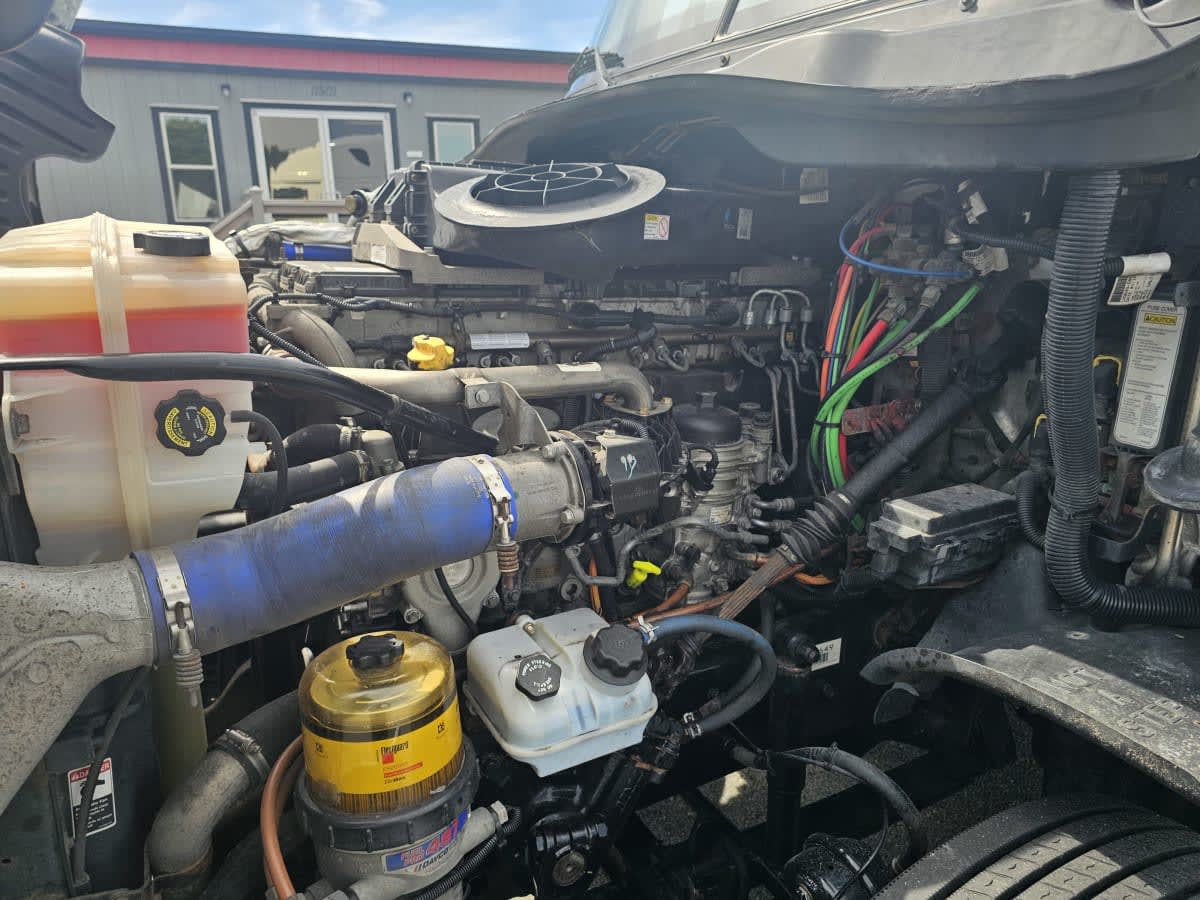 2020 Freightliner - image 9