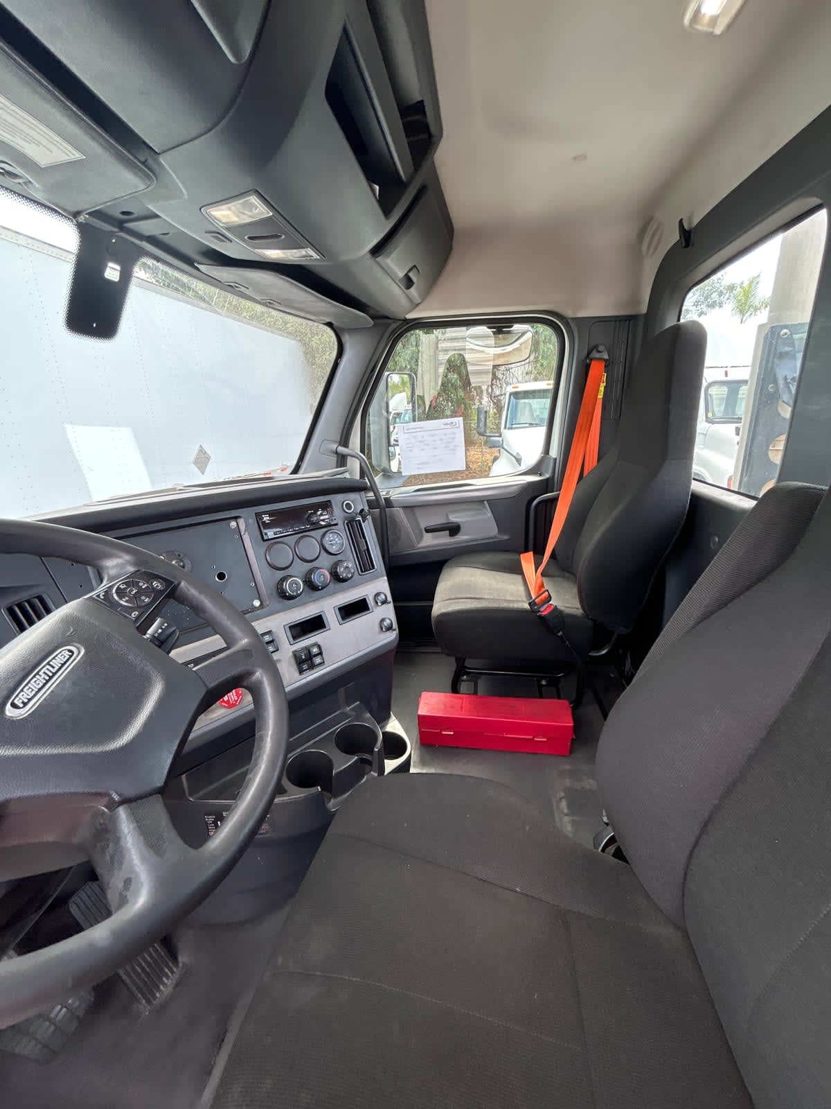 2019 Freightliner/Mercedes NEW CASCADIA 116 879220