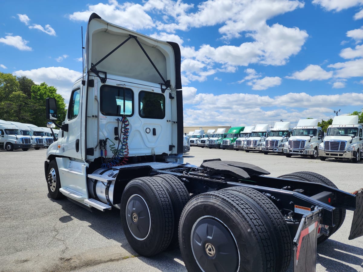 2020 Freightliner/Mercedes CASCADIA 125 879262