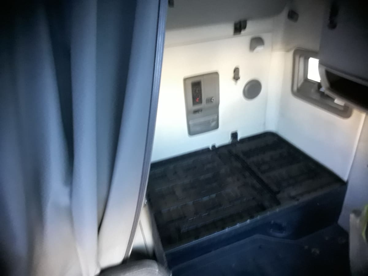 2019 Volvo VNL64T-760 879313