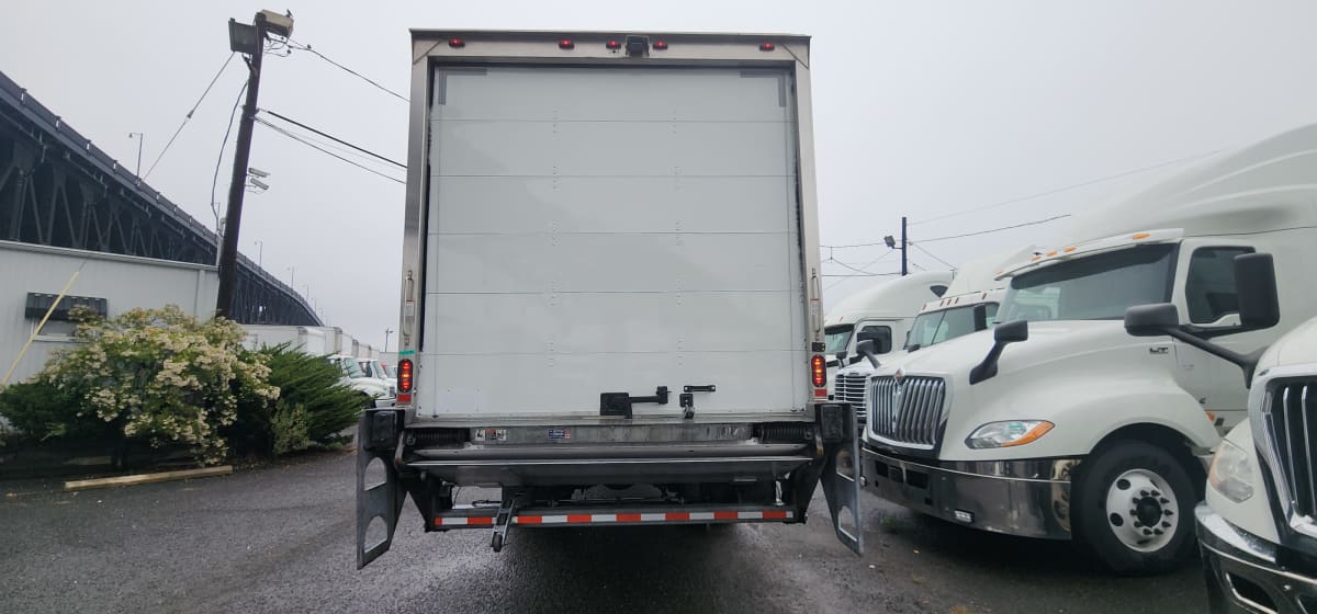 2019 Freightliner/Mercedes M2 106 879422