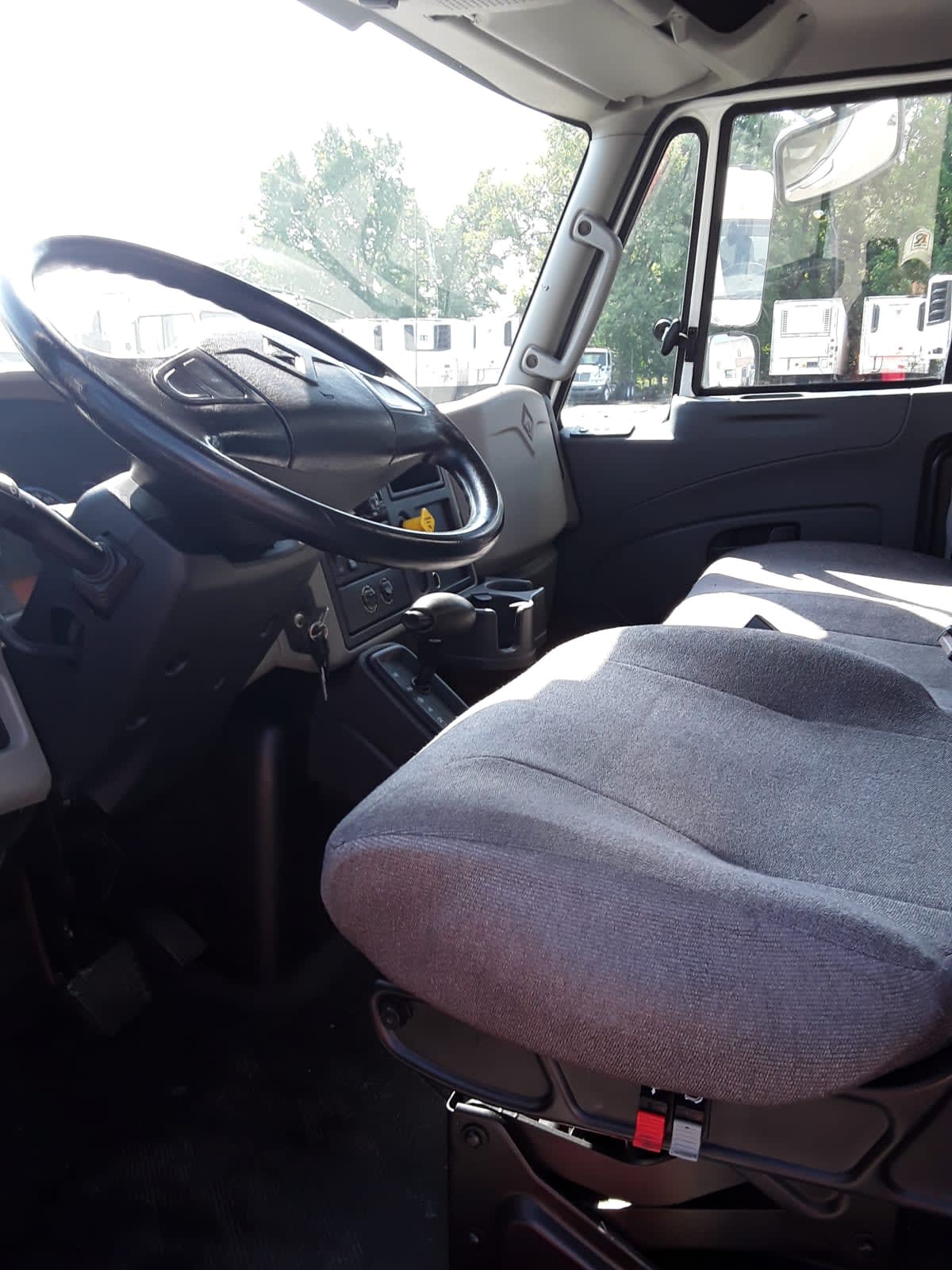 2019 Navistar International 4300 879429