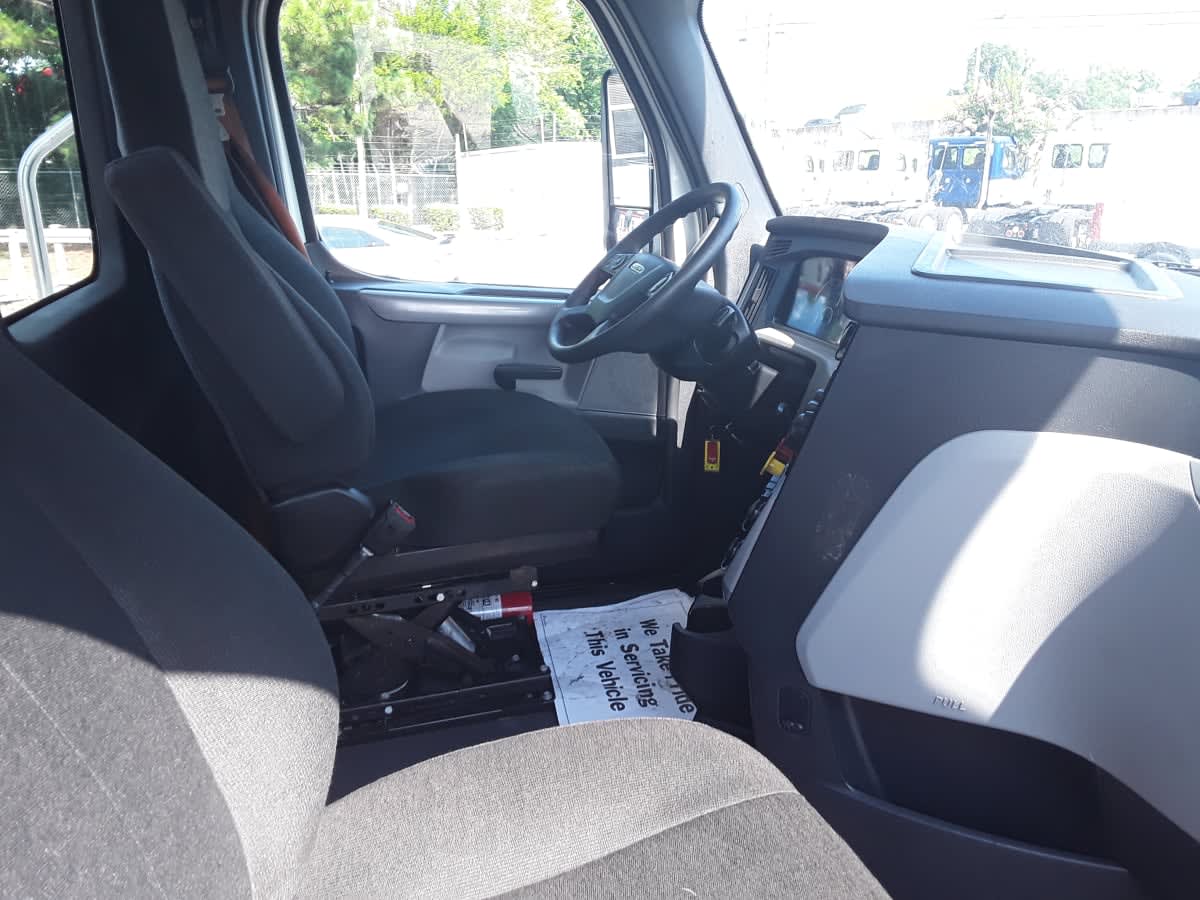 2020 Freightliner/Mercedes NEW CASCADIA PX12664 879433