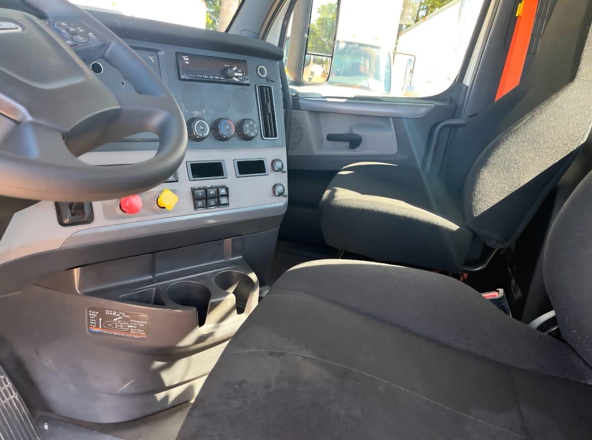 2020 Freightliner NEW CASCADIA PX12664 879436