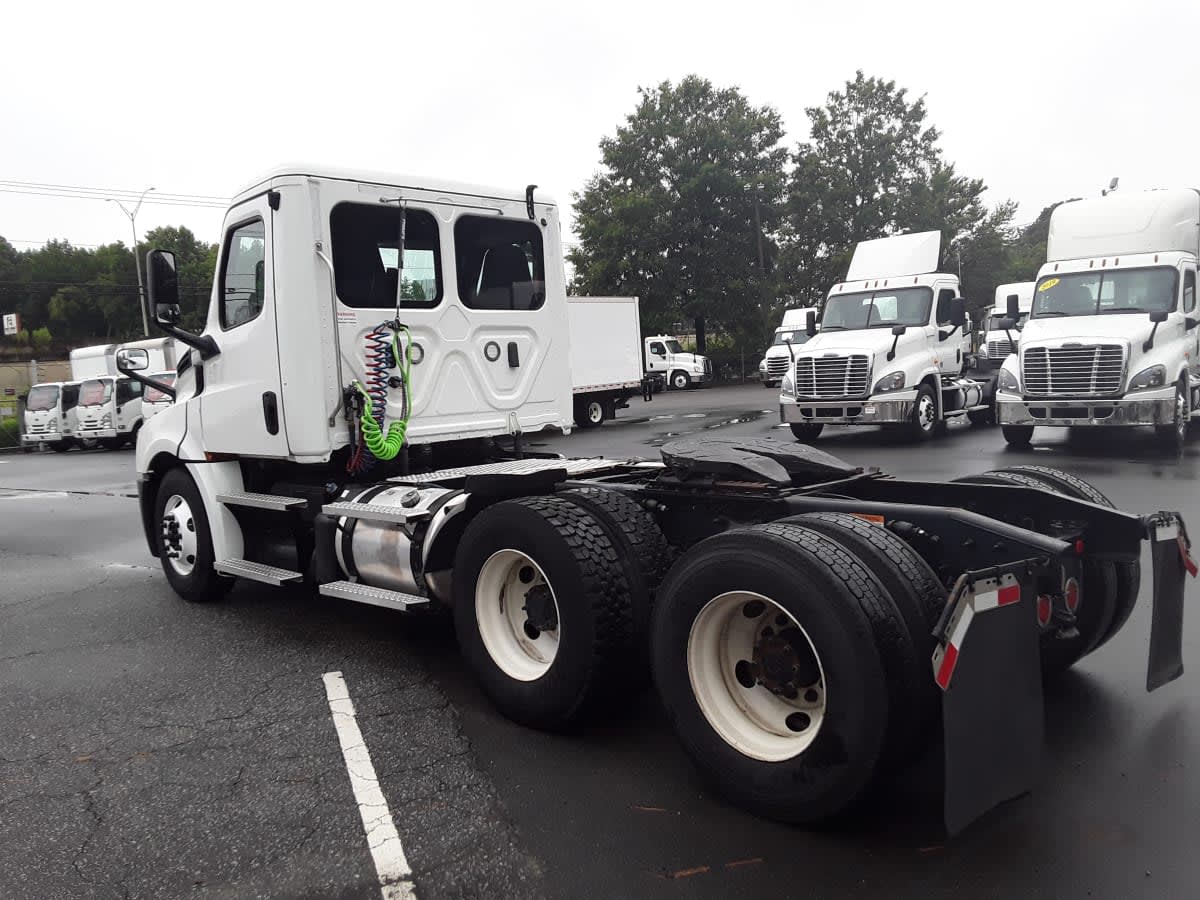 2020 Freightliner/Mercedes NEW CASCADIA PX12664 879438