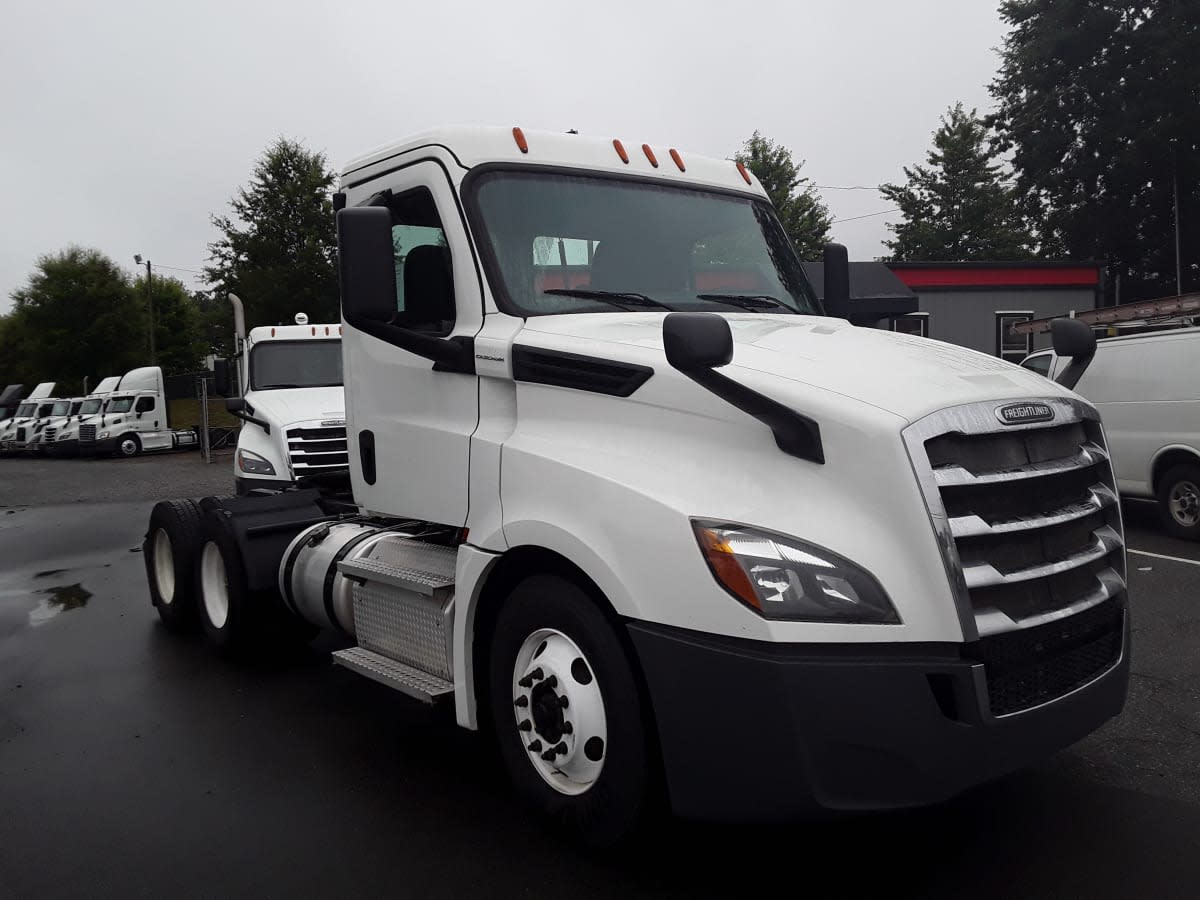 2020 Freightliner/Mercedes NEW CASCADIA PX12664 879438