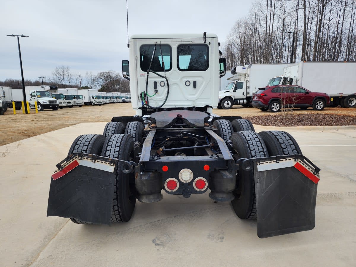 2020 Freightliner - image 5