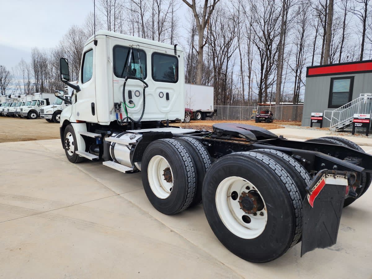 2020 Freightliner - image 6