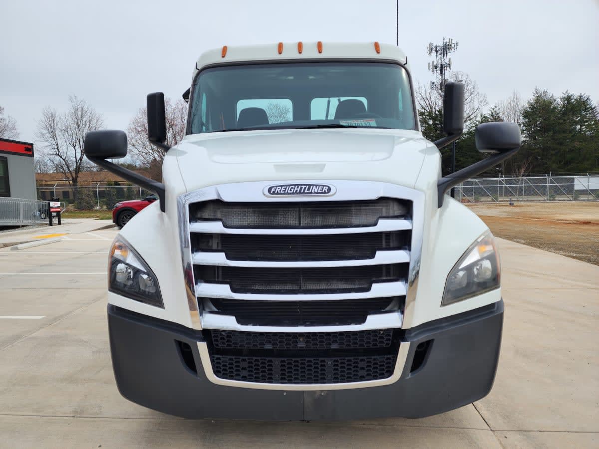 2020 Freightliner - image 2