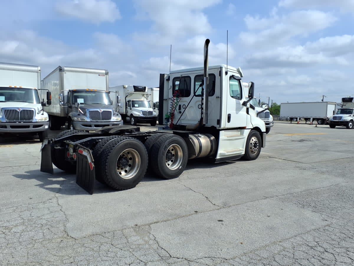2019 Freightliner - image 4