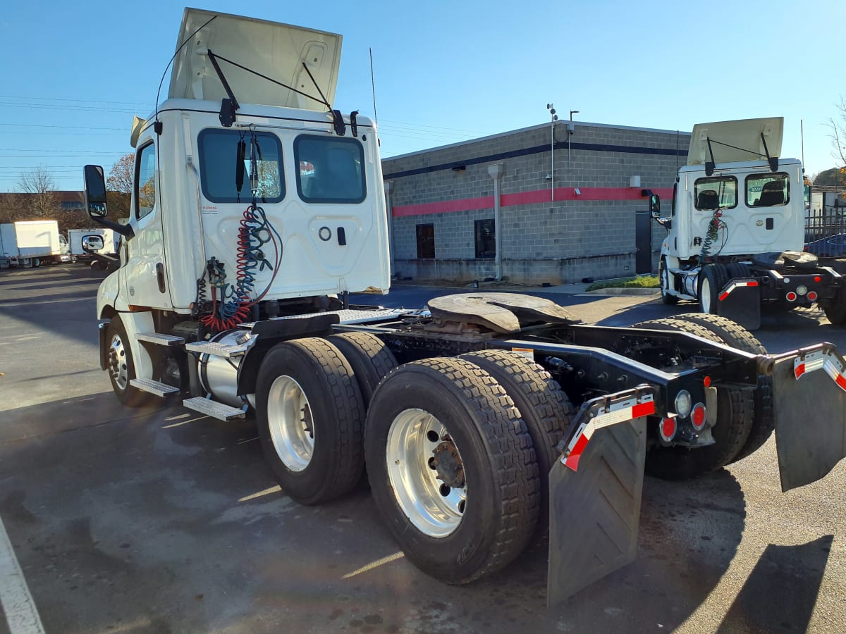 2020 Freightliner/Mercedes NEW CASCADIA PX12664 879505