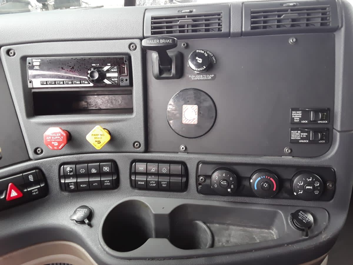 2020 Freightliner/Mercedes CASCADIA 125 879565