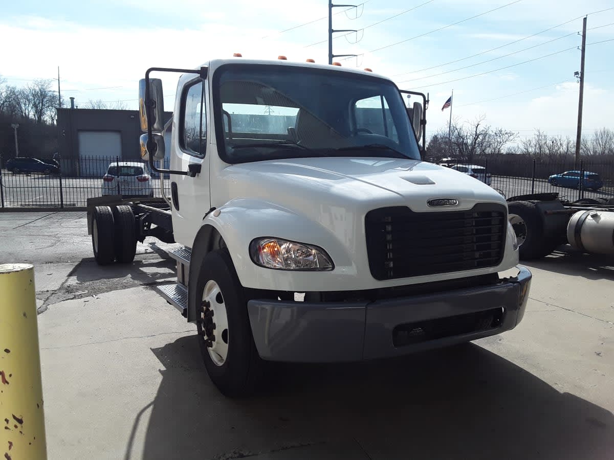 2020 Freightliner/Mercedes M2 106 879583