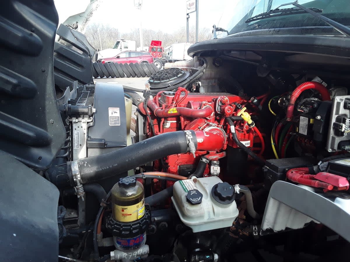 2020 Freightliner/Mercedes M2 106 879584