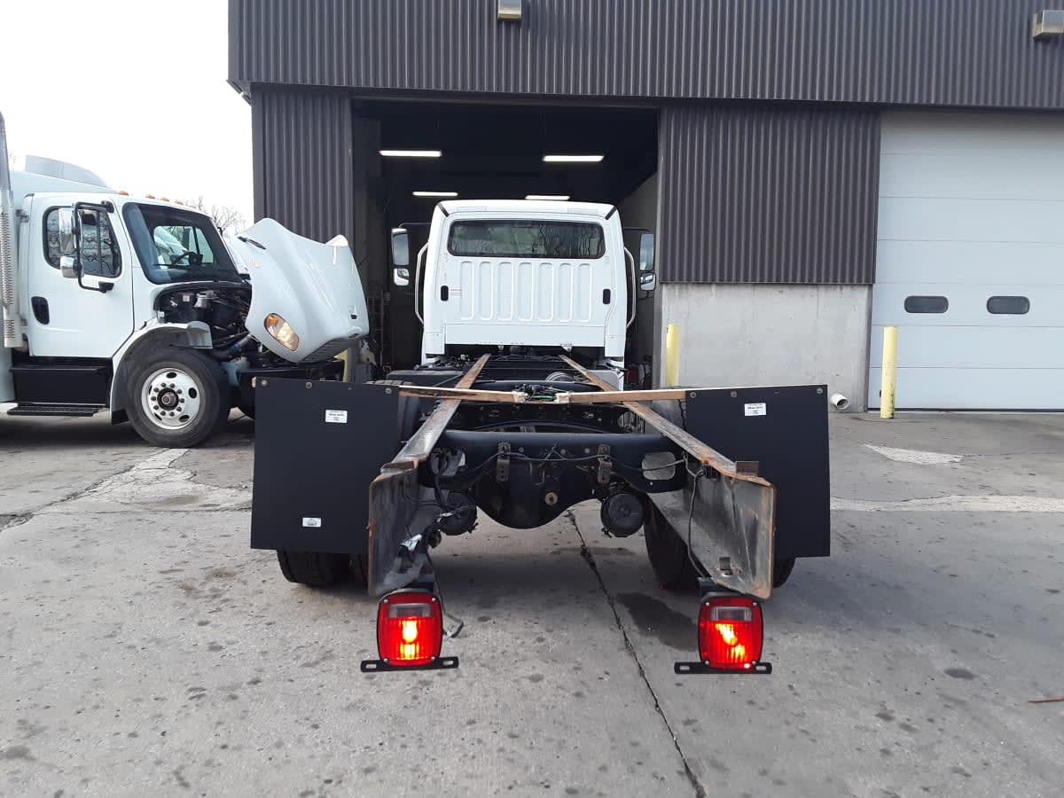 2020 Freightliner/Mercedes M2 106 879584