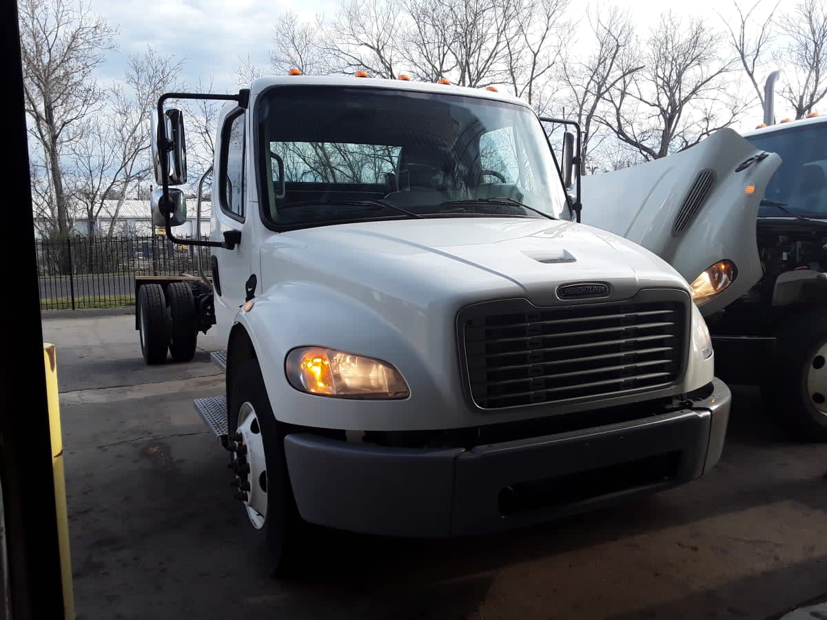 2020 Freightliner/Mercedes M2 106 879584