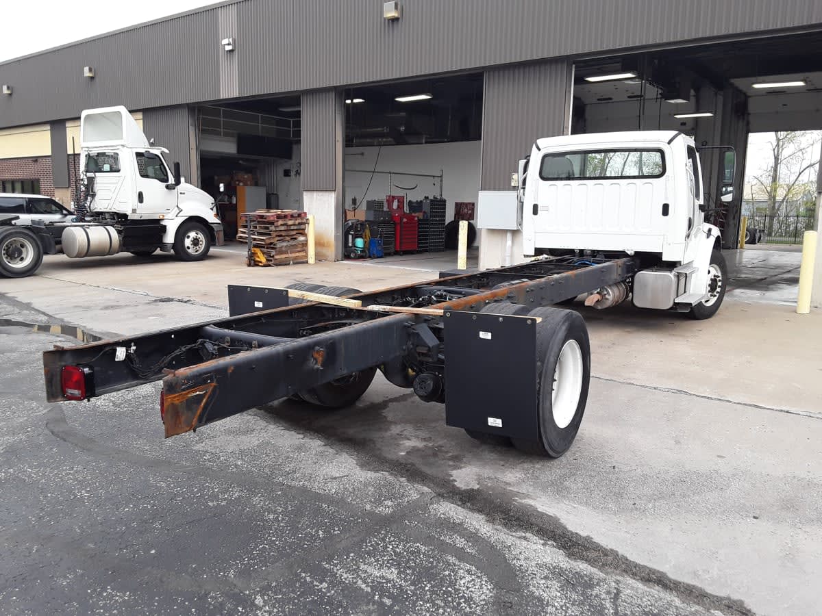 2020 Freightliner M2 106 - image 4