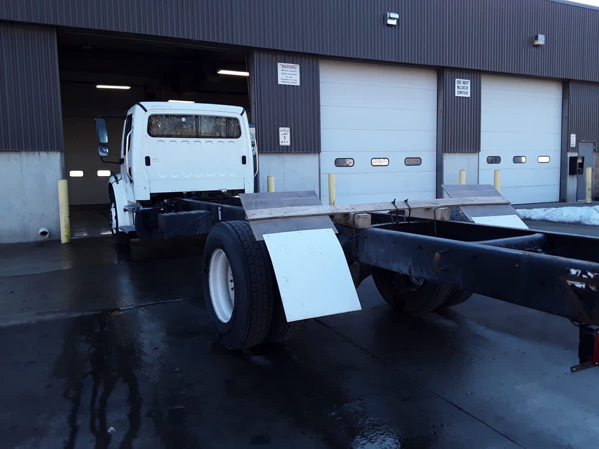 2020 Freightliner/Mercedes M2 106 879586