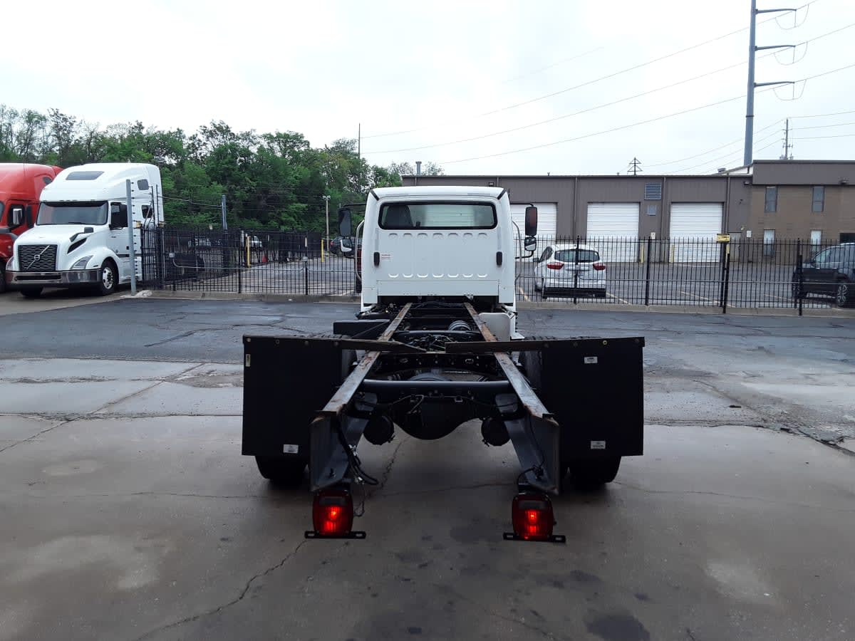 2020 Freightliner/Mercedes M2 106 879587