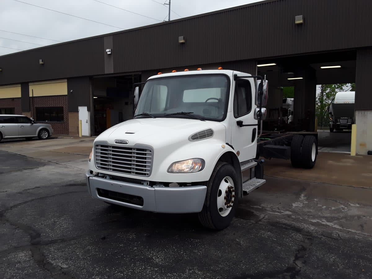2020 Freightliner/Mercedes M2 106 879587