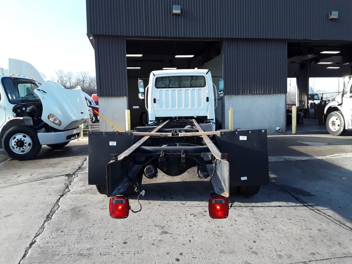 2020 Freightliner/Mercedes M2 106 879588