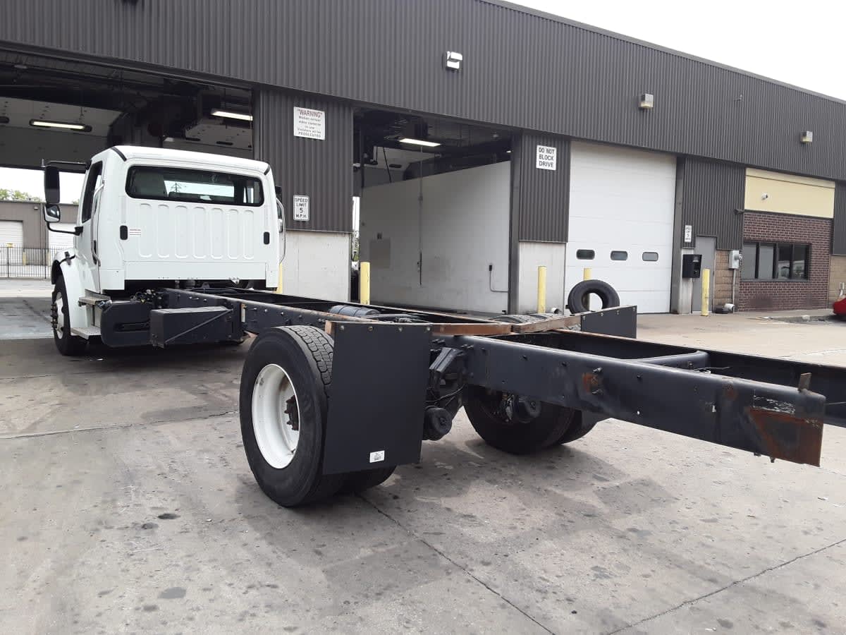 2020 Freightliner/Mercedes M2 106 879589