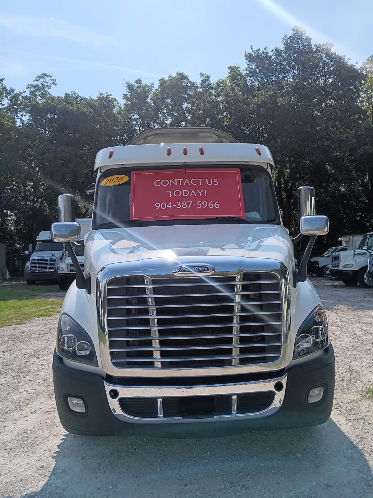 2020 Freightliner CASCADIA 113 879628