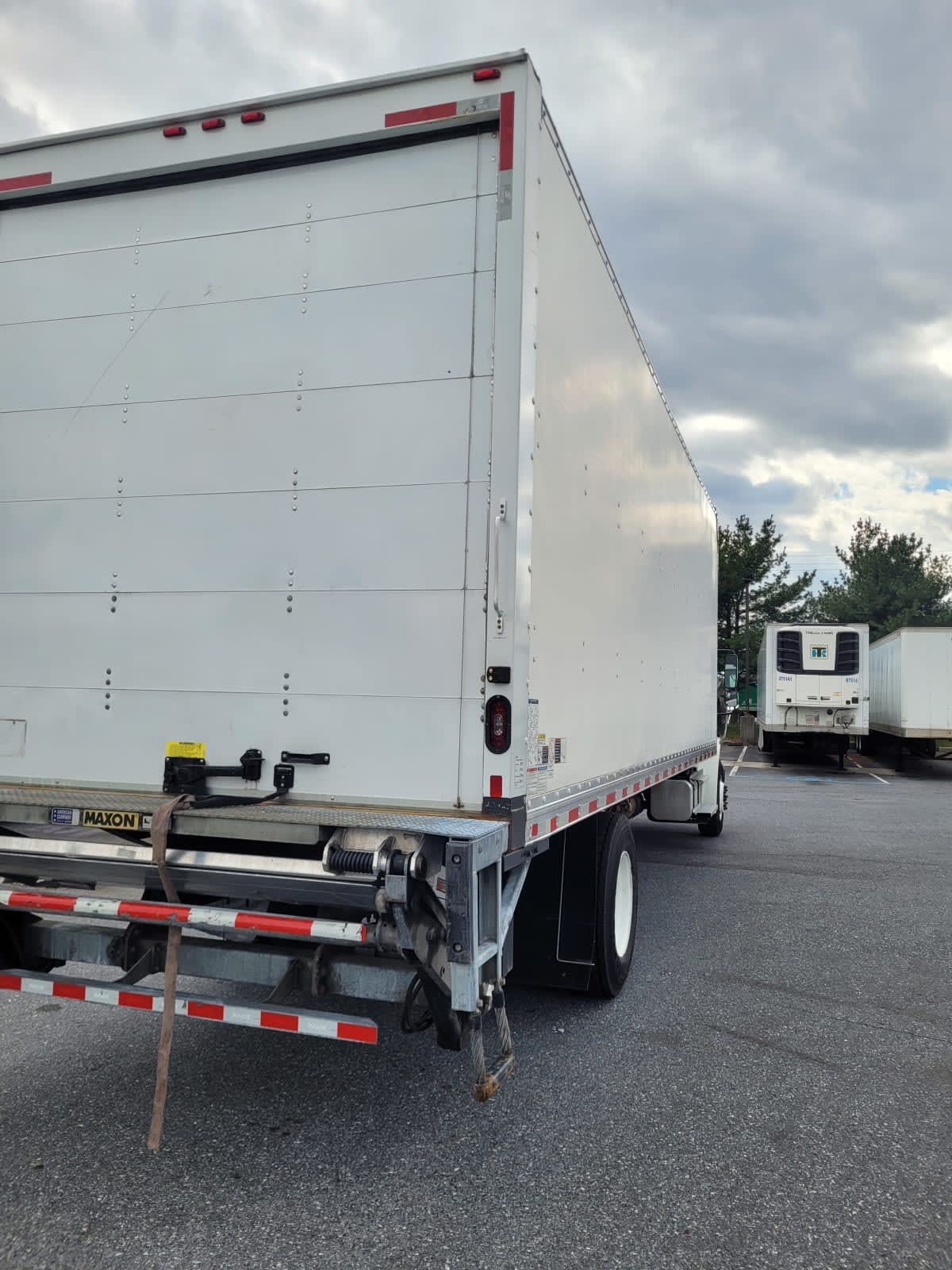 2019 Freightliner/Mercedes M2 106 879631