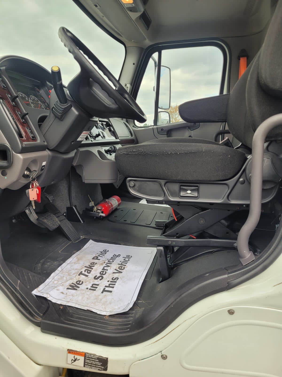 2019 Freightliner/Mercedes M2 106 879631