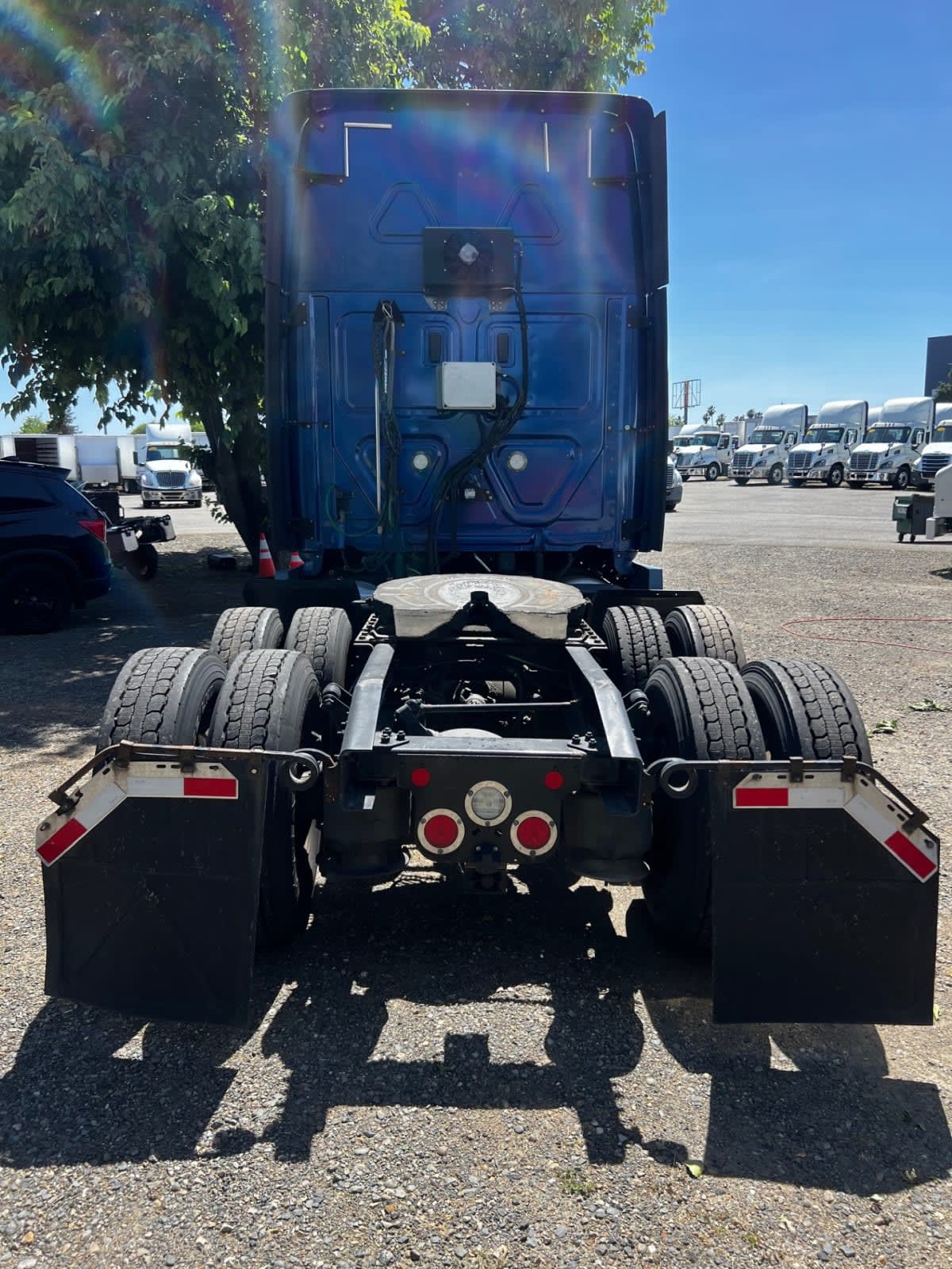 2020 Freightliner Cascadia in West Sacramento, CA — photo 5